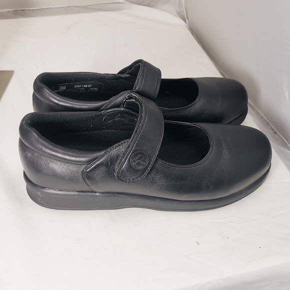 Dr Zen Therapeutic Shoes - Picture 8 of 10